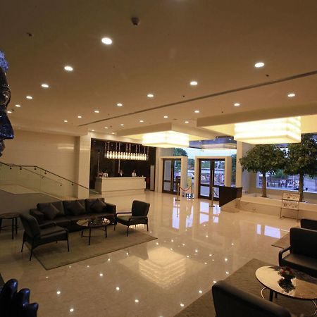 Goutham Grand Hotel - Tenali Vijayawāda Exterior foto