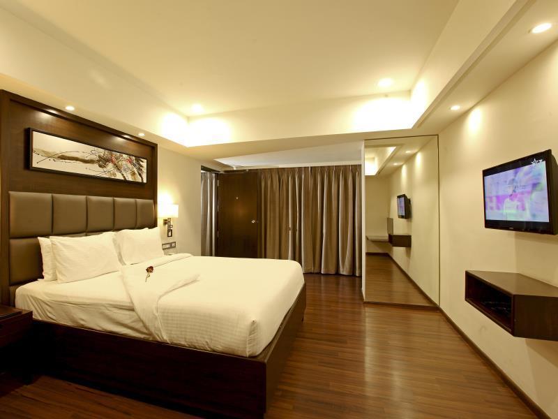Goutham Grand Hotel - Tenali Vijayawāda Exterior foto