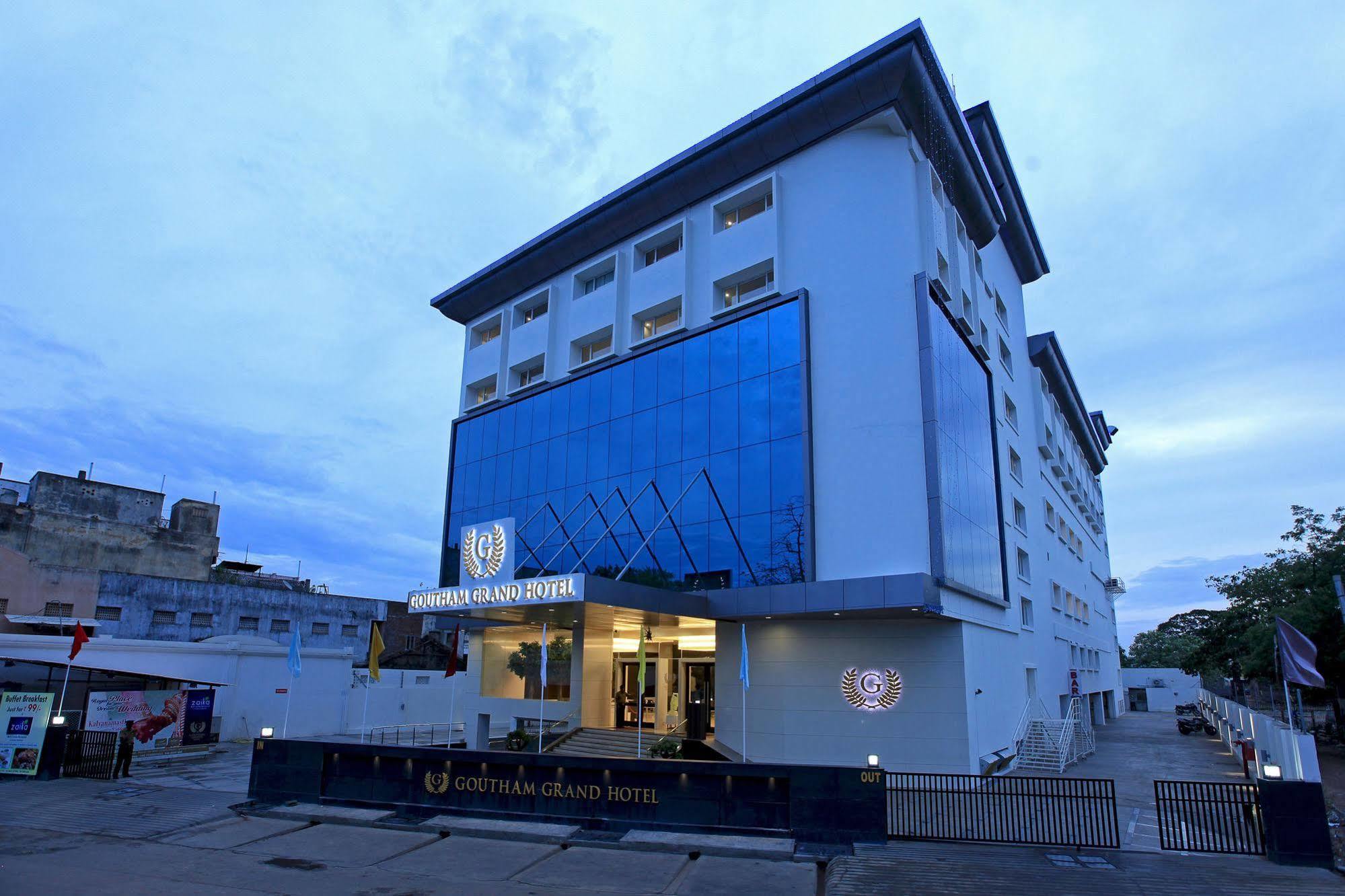 Goutham Grand Hotel - Tenali Vijayawāda Exterior foto